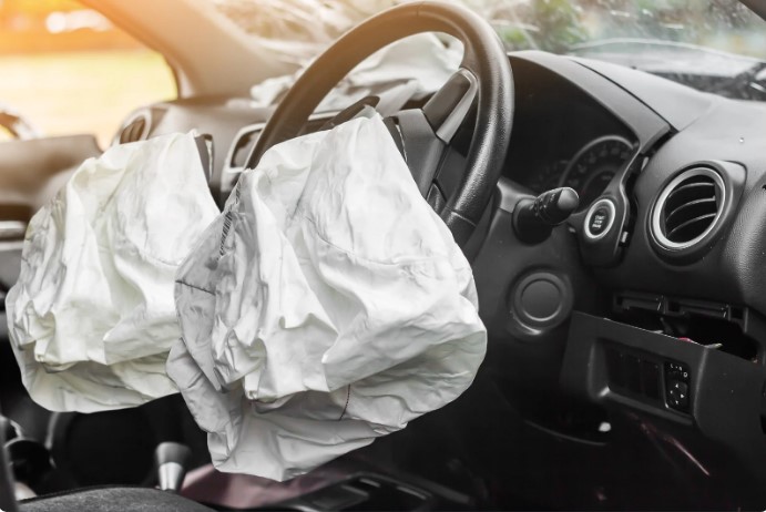 Торпедо airbag: що робити, коли не спрацьовує під час аварії