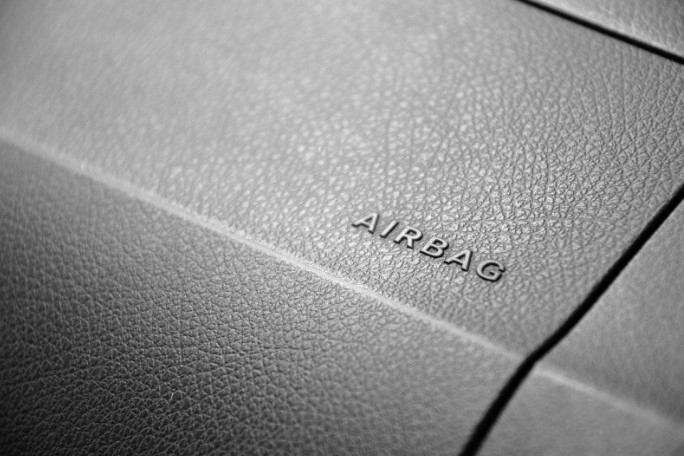 торпедо airbag аварія